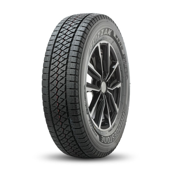 Шины Bridgestone  225/70/15  R 112 Blizzak W995   старше 3-х лет