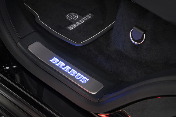 Пороги внутренние с логотипом BRABUS для Mercedes G63 (W463A)